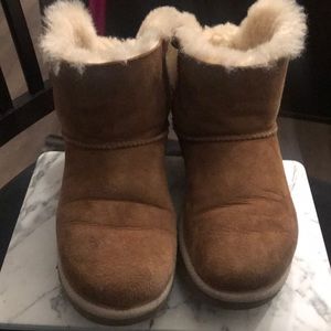 Women’s Ugg’s size 8 chestnut 🌰